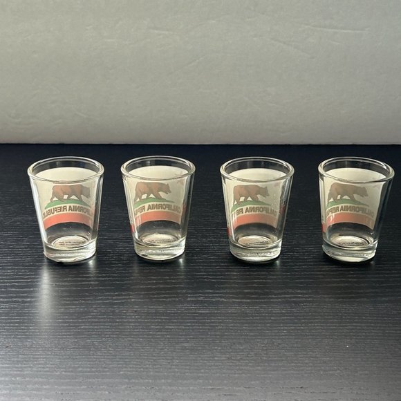 Lot of 4 California Cali Republic‎ Shot Glass Bear Flag Souvenir Decor Gift - Picture 3 of 10